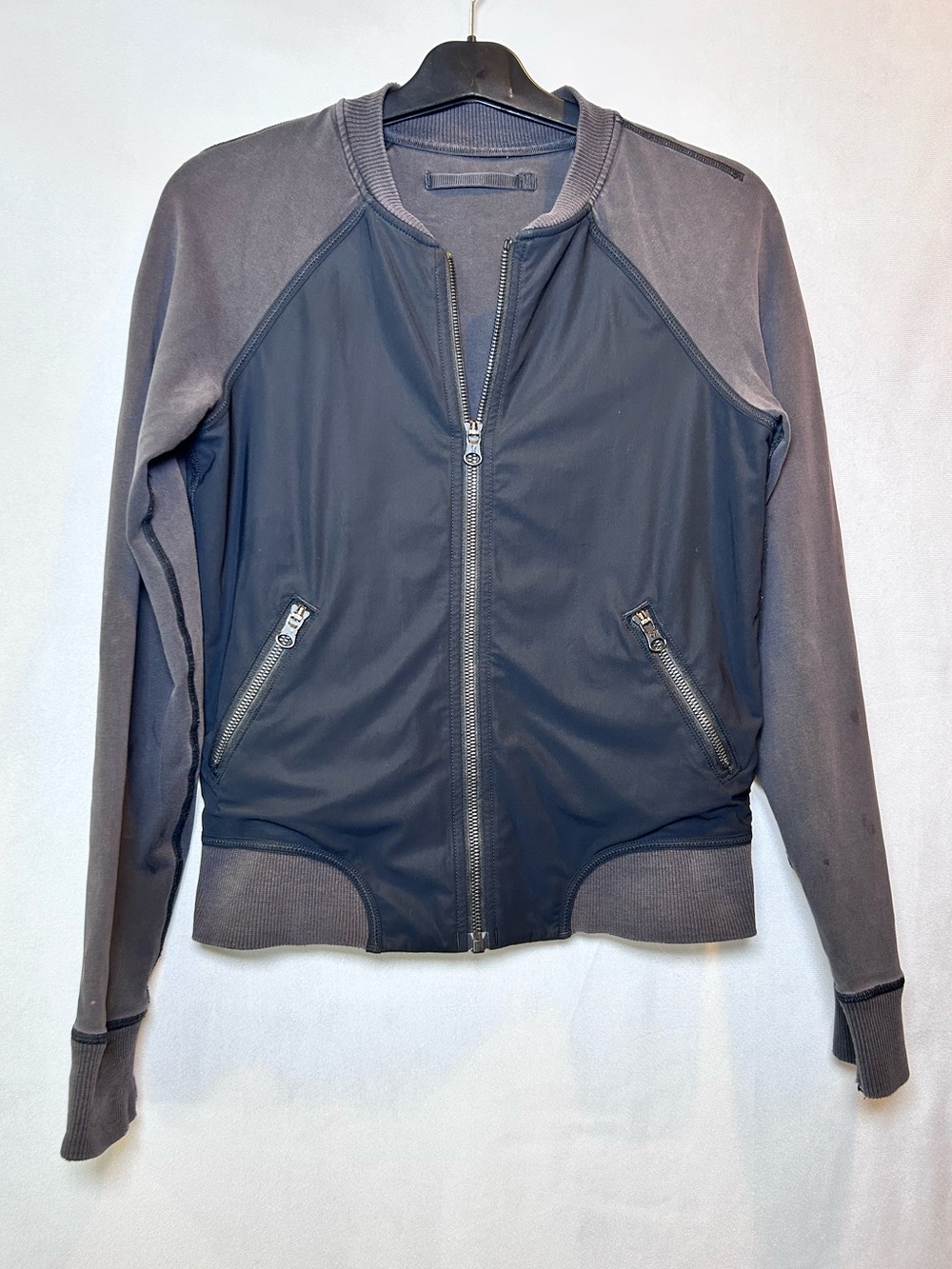 Vintage Lululemon Women’s Mixed Media Bomber Jacket Gray Black. Size 6
